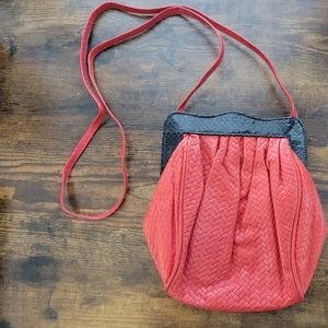 Vintage Red & Black Purse 👛